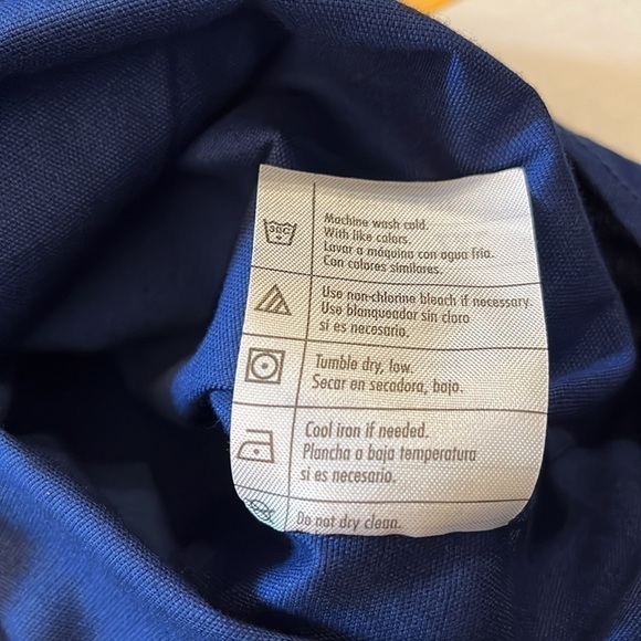 NWT-Eddie Bauer-2XL-Blue-short sleeve, stain resistant, button-down shirt - Picture 8 of 11